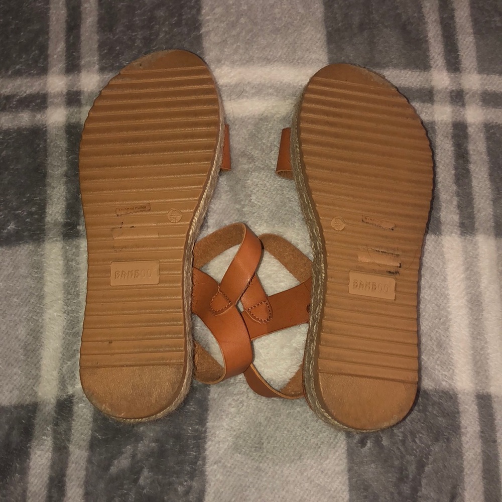 Platform Sandals - Picture 2 of 3